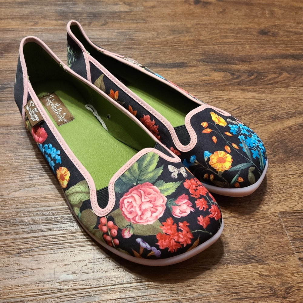 Floral Slip-On Women's Flats - Black and Multicolor